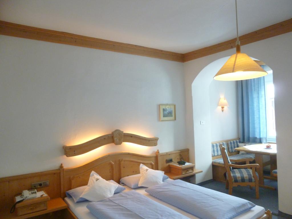 Hotel Holzer Sexten Cameră foto
